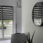 Superbe Appartement Carre Delfino Port De Nice